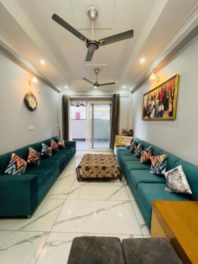 Exquisite 3 BHK Furnished House near Har Ki Pauri:
